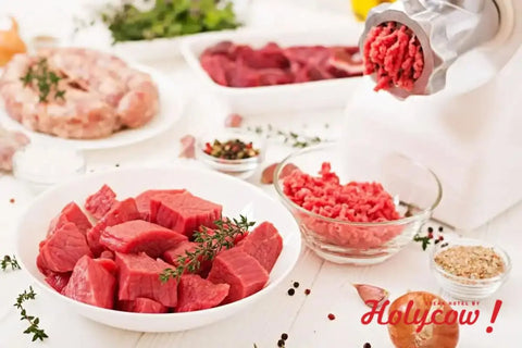 Daging mentah dengan berbagai potongan