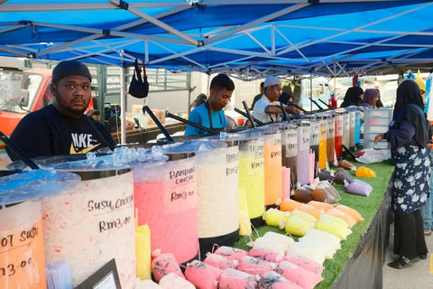 Deretan penjual minuman manis di bulan puasa